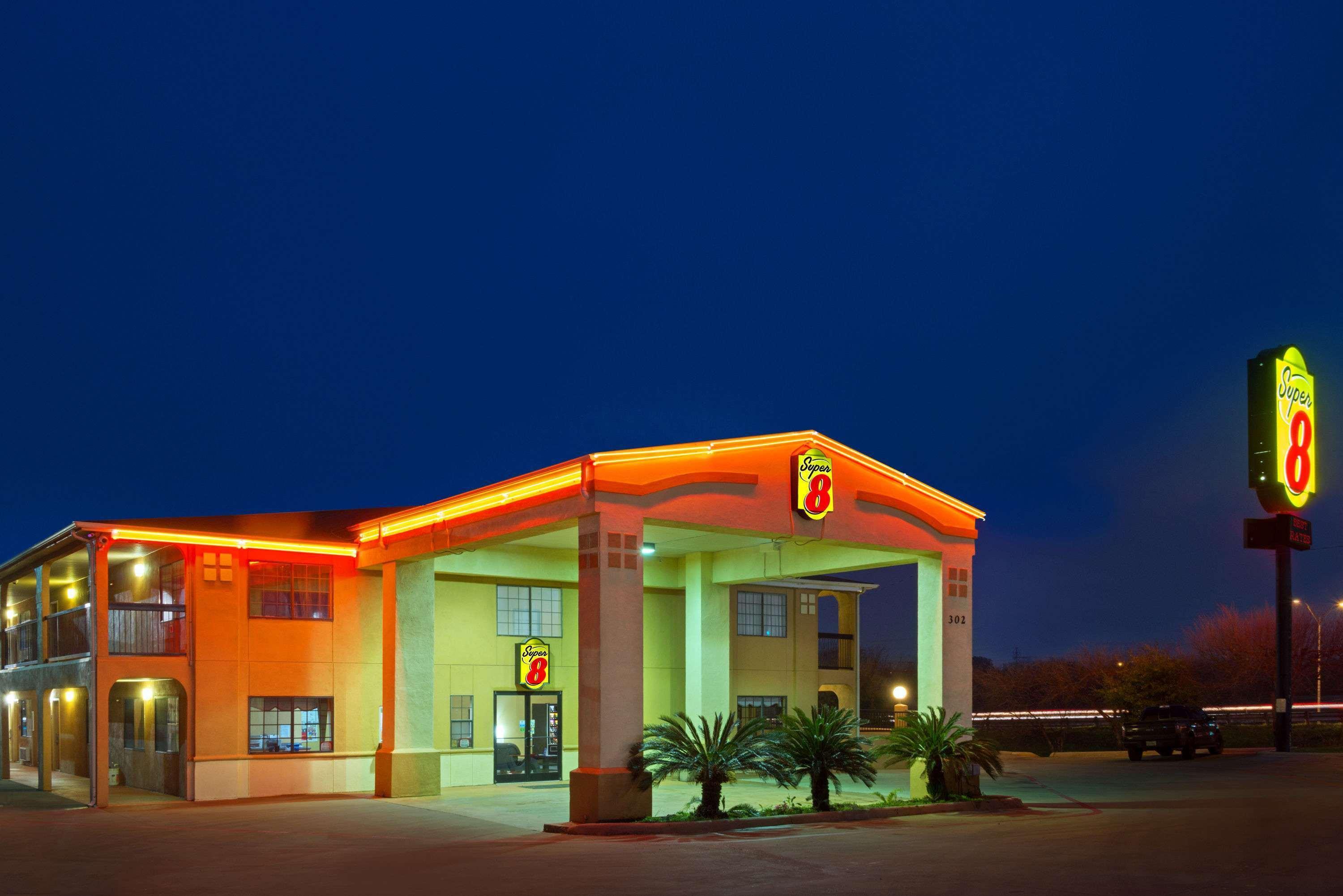 Super 8 By Wyndham San Antonio/Riverwalk Area Exteriör bild